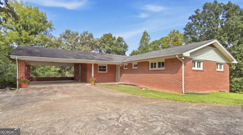 4 bedroom Single Family Residence at 296 Hill Top Circle, cedar lawn, Flintstone — photo 1
