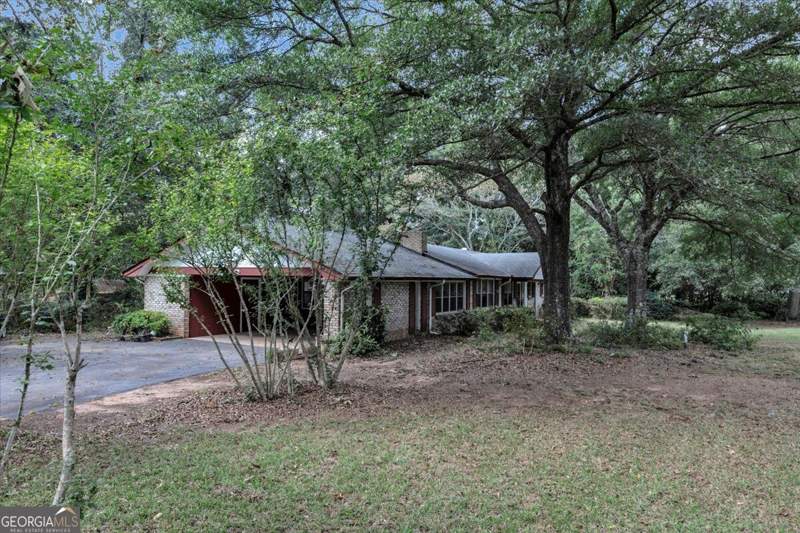 3 bedroom Single Family Residence at 2380 Keys Ferry Road, None, Jackson — photo 2