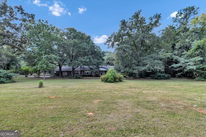 3 bedroom Single Family Residence at 2380 Keys Ferry Road, None, Jackson — photo 3