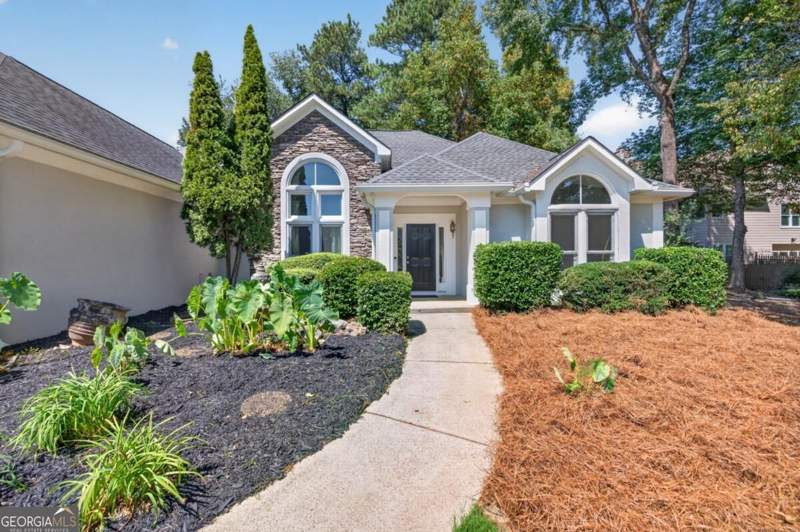 3 bedroom Single Family Residence at 290 Deer Cliff Cove, Russell Plantation, Lawrenceville — photo 3