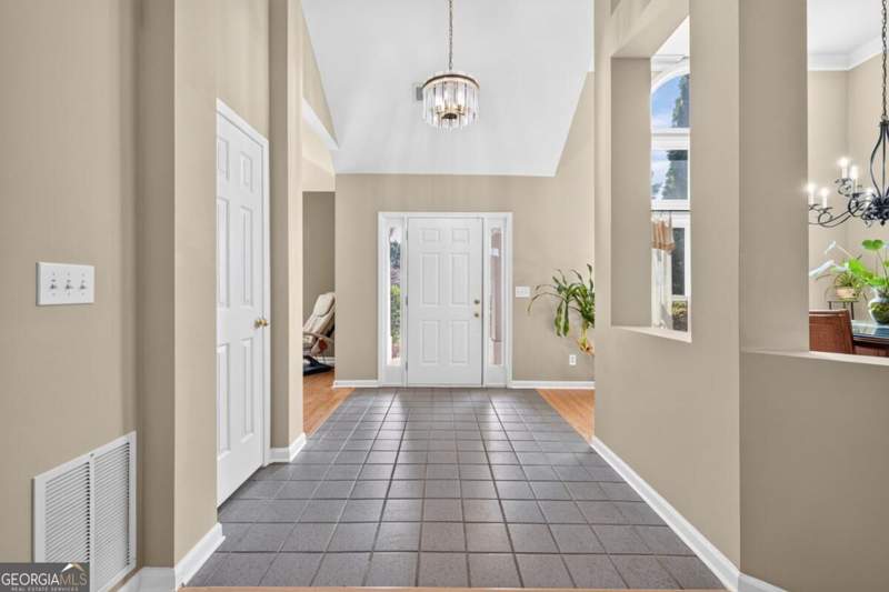 3 bedroom Single Family Residence at 290 Deer Cliff Cove, Russell Plantation, Lawrenceville — photo 5