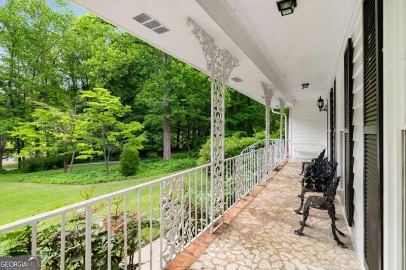 3 bedroom Single Family Residence at 4670 Windsor Drive, Surrey Hills, Smyrna — photo 3