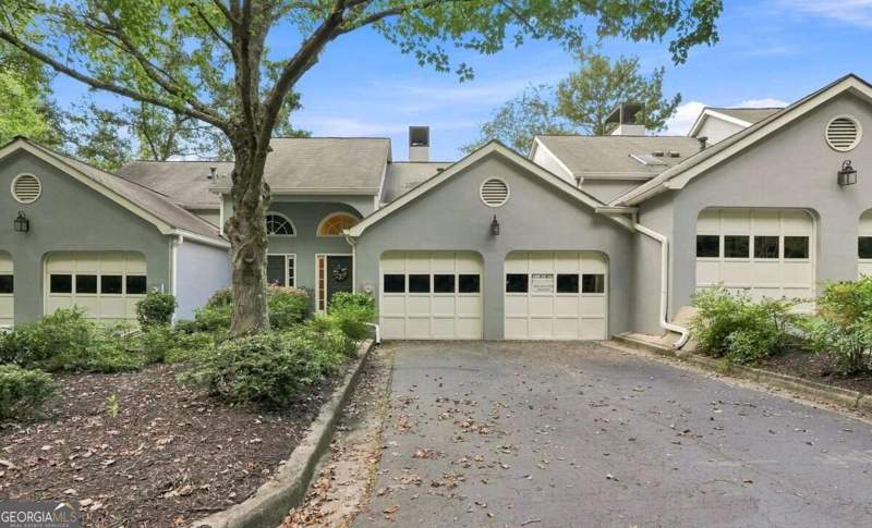 3 bedroom Condominium at 3776 Ashford Lake Court, Ashford Lake, Brookhaven — photo 2