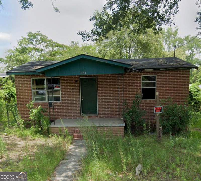 2 bedroom Single Family Residence at 685 Reese Street, Shurling Cross Keys, Macon — photo 1