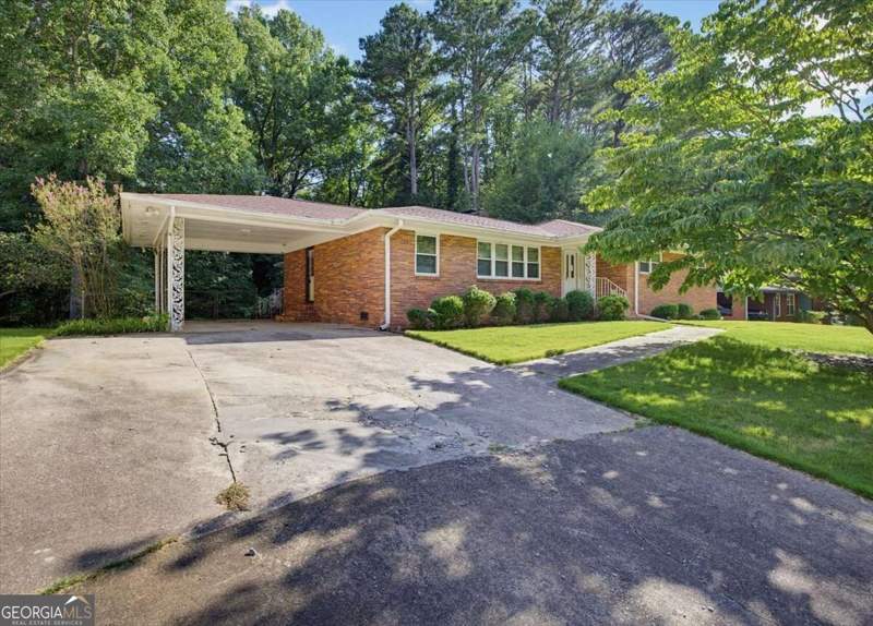 4 bedroom Single Family Residence at 2972 Arrowood Drive, Arrowood Drive Ext Sub, East Point — photo 2