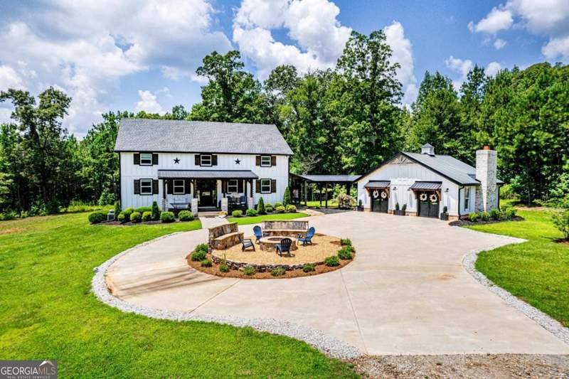 4 bedroom Farm at 5880 Madison Highway, None, Greensboro — photo 1
