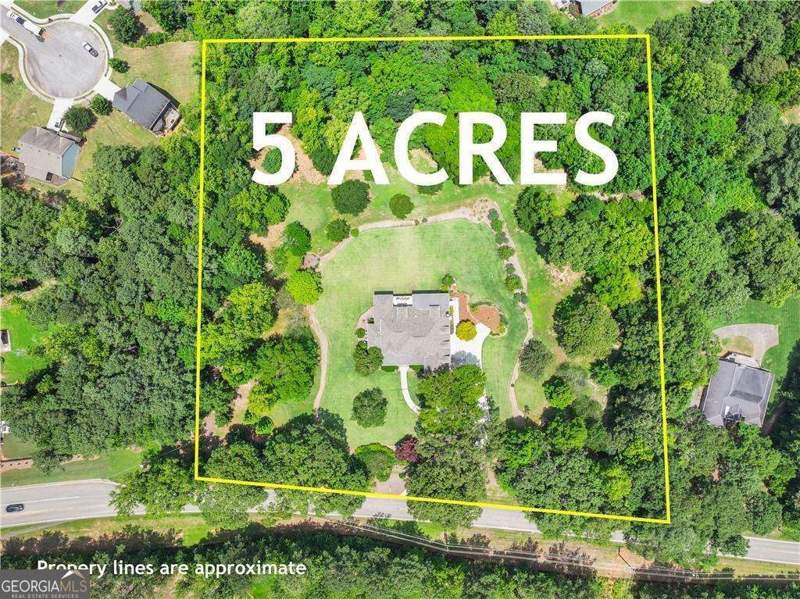 5 bedroom Single Family Residence at 594 Peachtree Road, None, Hoschton — photo 3