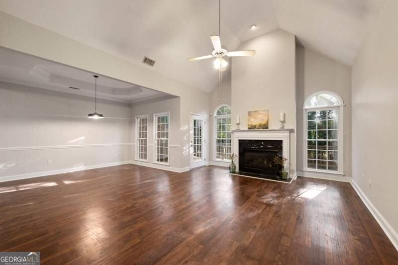 3 bedroom Single Family Residence at 123 Flatrock Court, Greystone Sub, Athens — photo 2