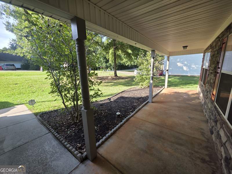 3 bedroom Single Family Residence at 358 Autumn Ridge Trail, Autumn Ridge, Gray — photo 2