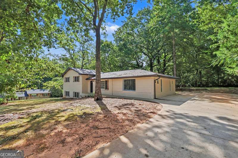 3 bedroom Single Family Residence at 5336 Orchard Place, Cherokee Manor, Douglasville — photo 3