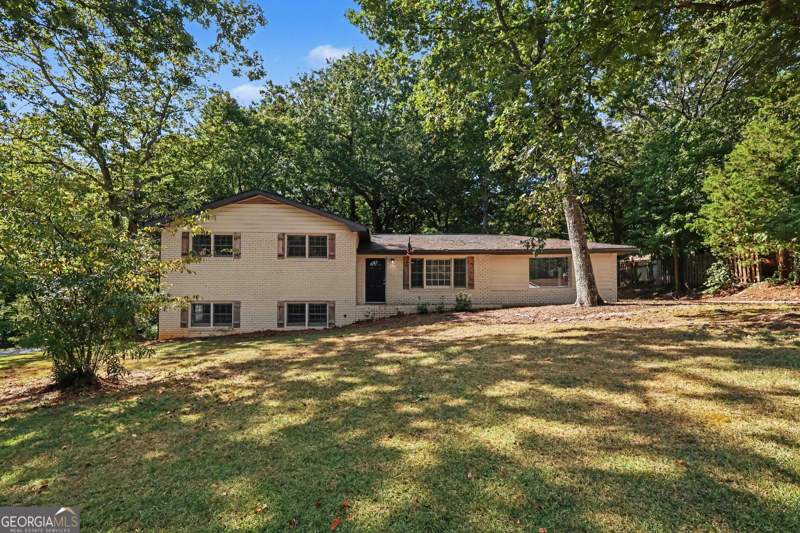 3 bedroom Single Family Residence at 5336 Orchard Place, Cherokee Manor, Douglasville — photo 1
