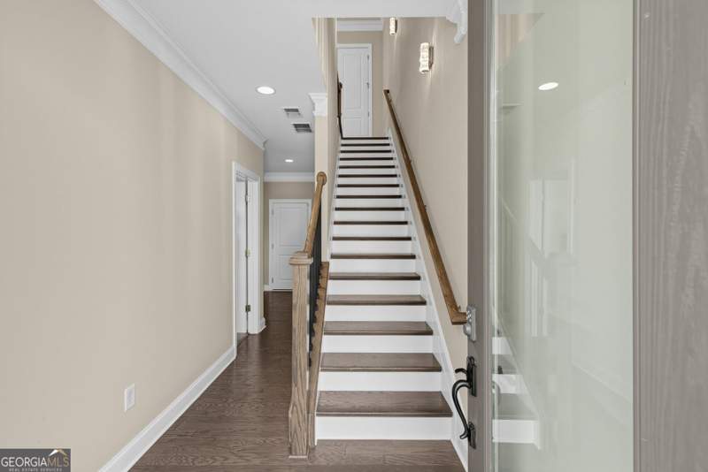 3 bedroom Townhouse at 1589 Aldworth Place, Reserve At Wildwood, Sandy Springs — photo 2
