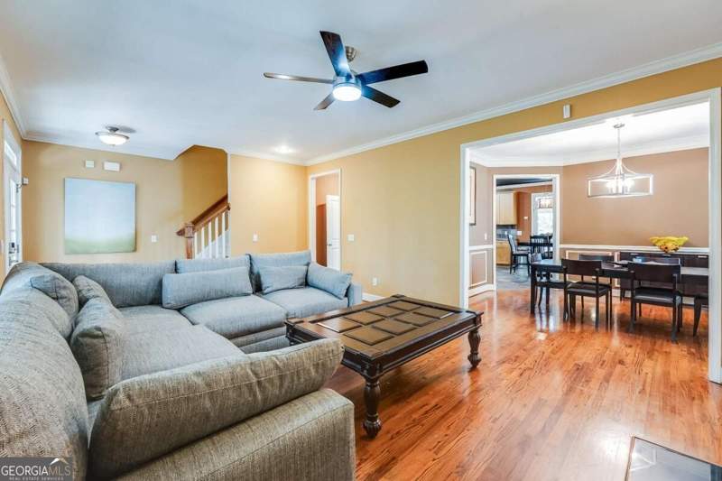 4 bedroom Single Family Residence at 1888 Marietta Road, none, Atlanta — photo 2