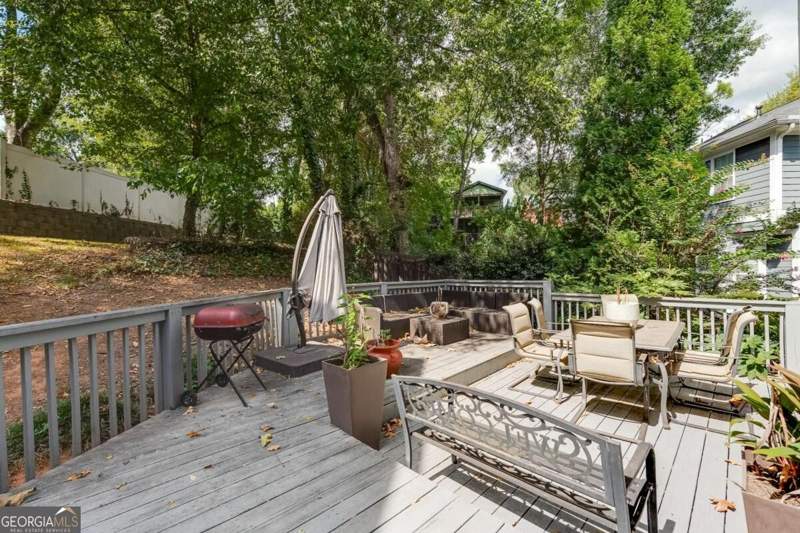 4 bedroom Single Family Residence at 1888 Marietta Road, none, Atlanta — photo 5