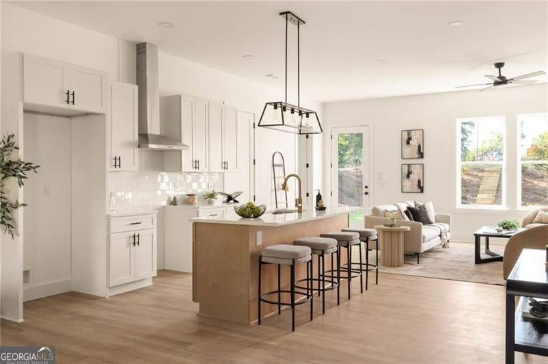 4 bedroom Single Family Residence at 889 Dale Drive, Benteen Park, Atlanta — photo 3