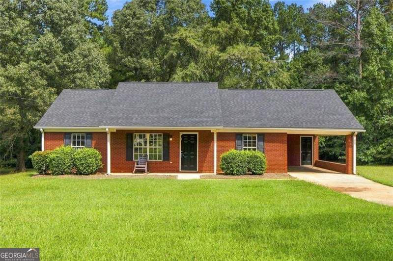 3 bedroom Single Family Residence at 2587 Kelleytown Road, None, 1.28 Acres, Mcdonough — photo 2