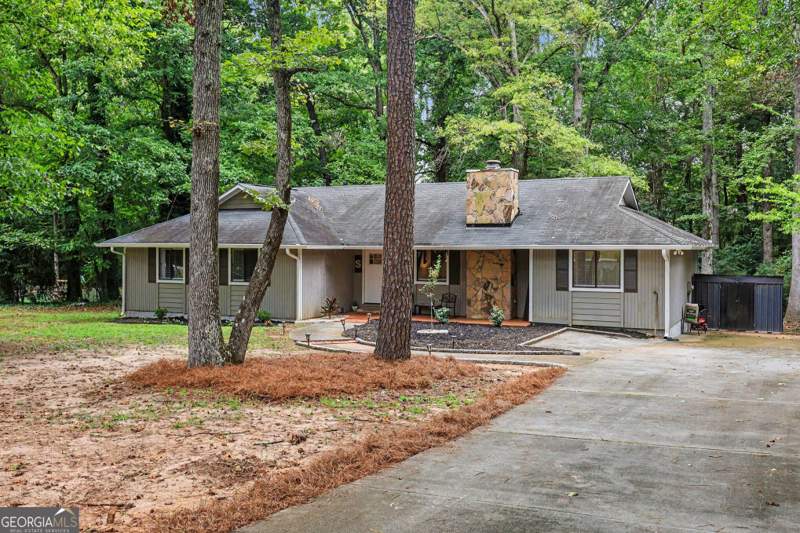 4 bedroom Single Family Residence at 130 Ashley Oaks Drive, None, Mcdonough — photo 2