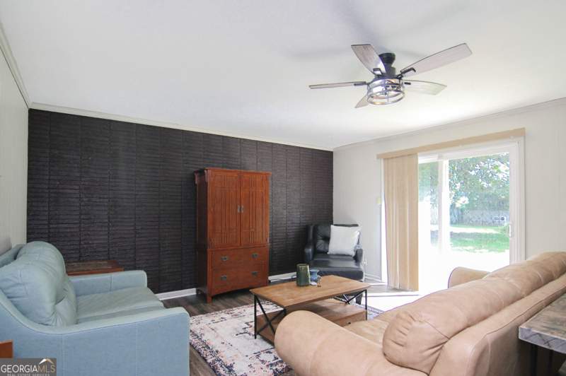 3 bedroom Single Family Residence at 416 Knodishall Drive, Pikes Westside, Warner Robins — photo 3
