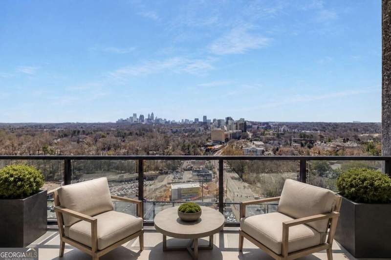 3 bedroom Condominium at 2425 Peachtree Road #1605, The Dillon Buckhead, Atlanta — photo 4