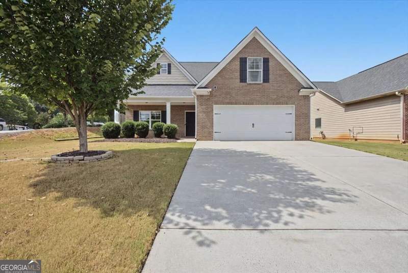 4 bedroom Single Family Residence at 11 Spring Folly, Four Seasons, Cartersville — photo 1