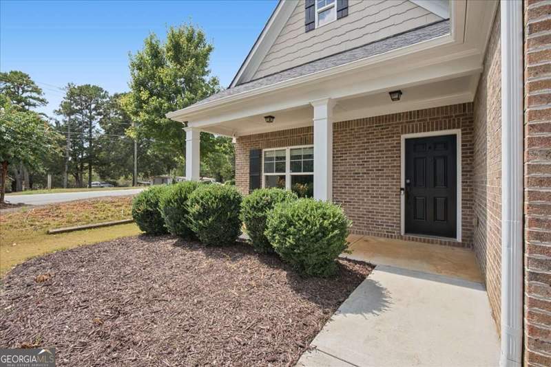 4 bedroom Single Family Residence at 11 Spring Folly, Four Seasons, Cartersville — photo 4