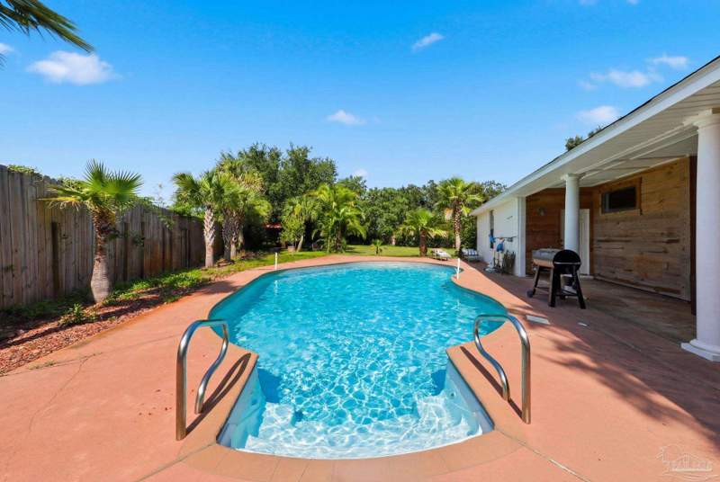 5 bedroom Single Family Residence at 1194 Jaguar Cir, Tiger Trace, Gulf Breeze — photo 3