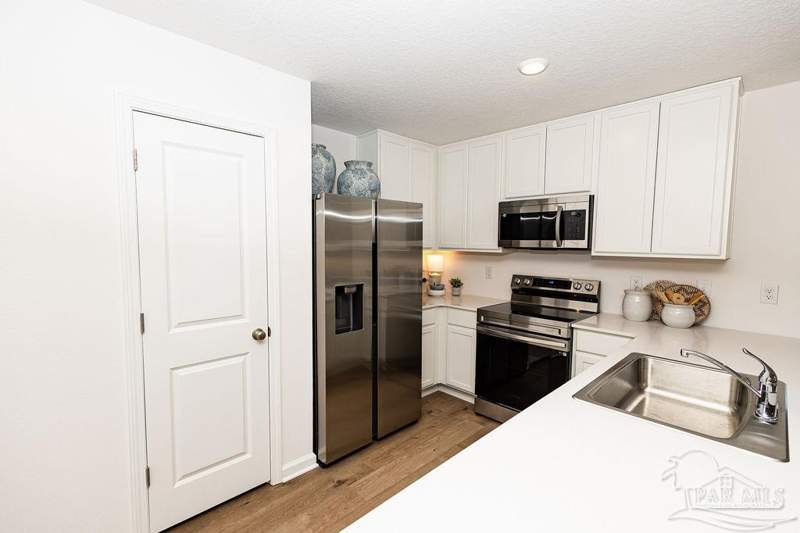 4 bedroom Single Family Residence at 2624 Bagpipe Dr #6B, Piper's Landing, Pensacola — photo 3