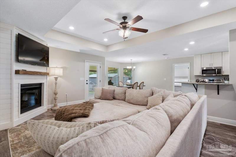 3 bedroom Single Family Residence at 1016 Rachel Cir, None, Cantonment — photo 2