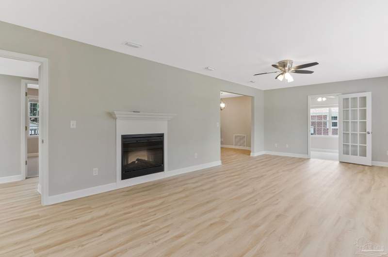 4 bedroom Single Family Residence at 1750 Anderson St, Lakeview, Pensacola — photo 5