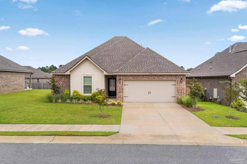 3 bedroom Single Family Residence at 3174 Mountain Laurel Tr, Iron Rock, Cantonment — photo 1