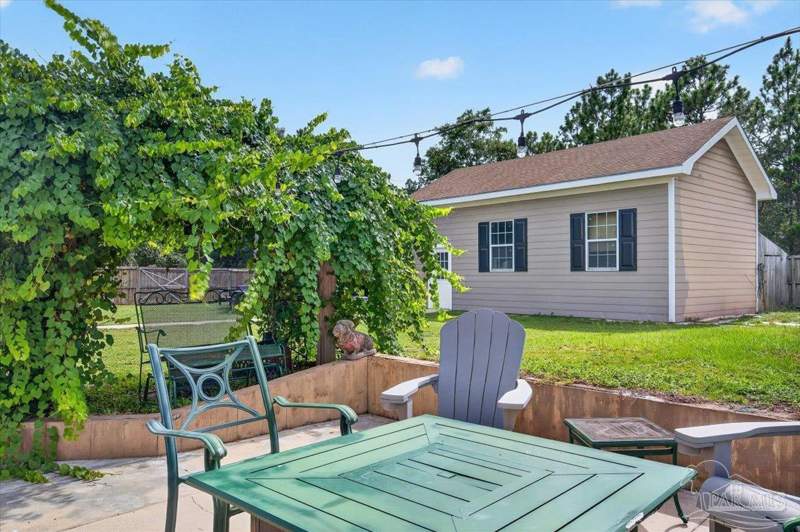 3 bedroom Single Family Residence at 2445 Elkhart Dr, Holley By The Sea, 1st Corrected, Navarre — photo 3
