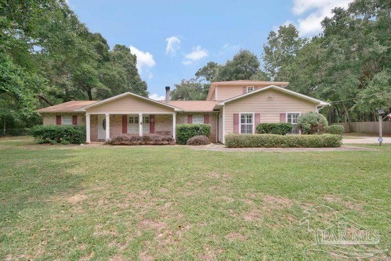 4 bedroom Single Family Residence at 6242 Foxglove Rd, None, Milton — photo 1