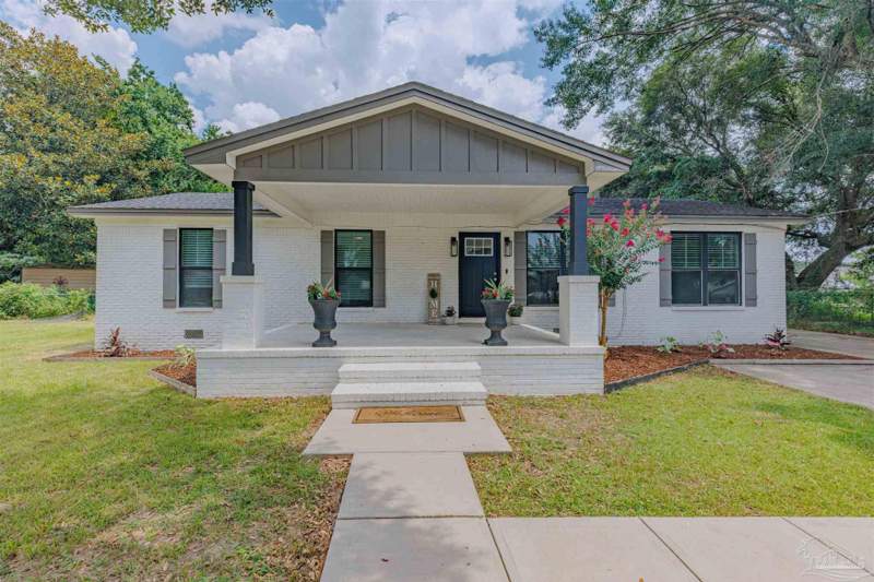 4 bedroom Single Family Residence at 9900 Pine Meadow Ln, Pine Meadow Park, Pensacola — photo 1