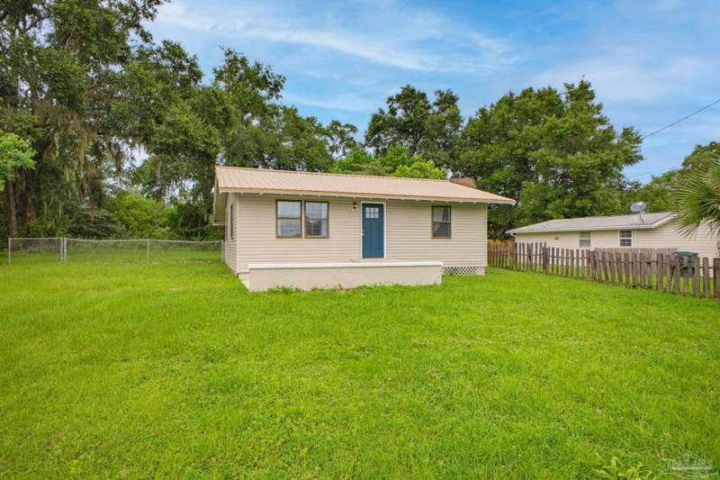 2 bedroom Single Family Residence at 5365 Munson Hwy, Chaffin, Milton — photo 3