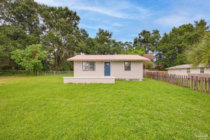 2 bedroom Single Family Residence at 5365 Munson Hwy, Chaffin, Milton — photo 1