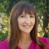 Holly Lynn Barry, listing agent