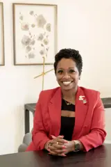 Paris Herbin, listing agent