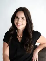 Savannah Ellison, listing agent