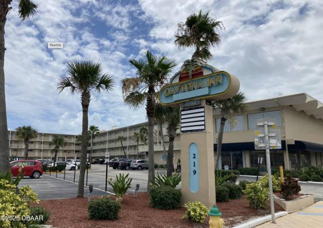 Daytona Inn Beach Resort
