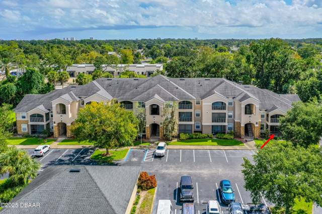 940 Village Trail #6-111 home for sale in Villaggio On The Lakes Condo