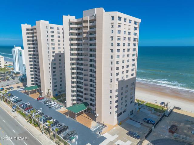 Dimucci Twin Towers Daytona Beach