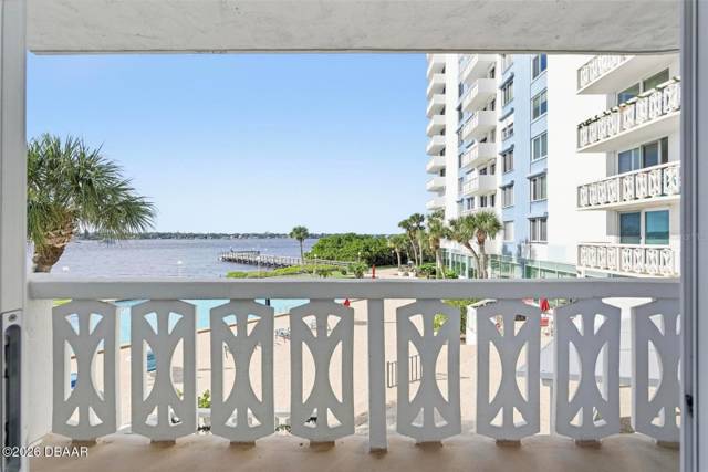 925 N Halifax Avenue #103 home for sale in Bayshore Bath & Tennis Club Condo