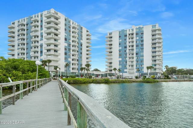 925 N Halifax Avenue #204 home for sale in Bayshore Bath & Tennis Club Condo