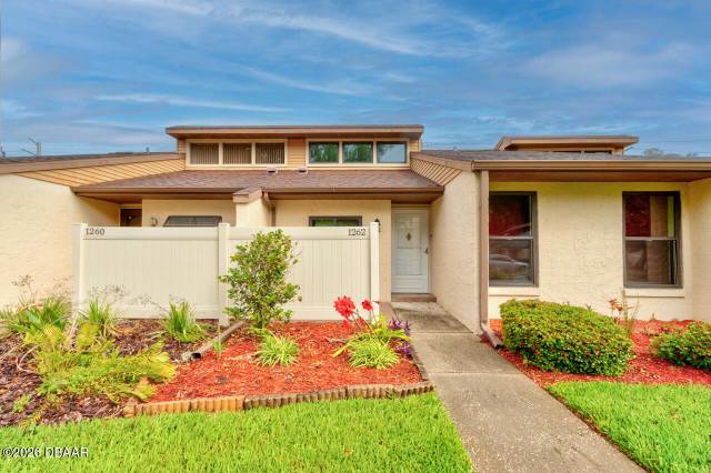 1262 Charter Oaks Circle, Holly Hill 32117 home for sale