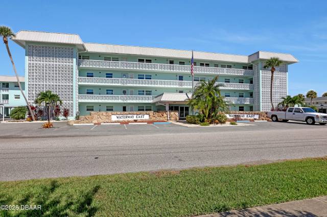 325 N Causeway #D104