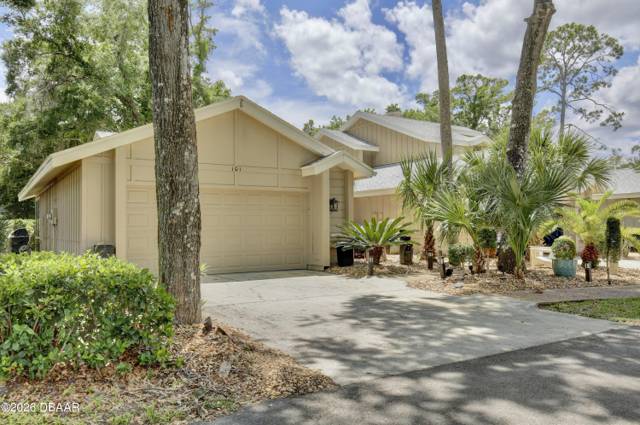101 Silver Fern Court home for sale in Spruce Creek Fly In Port Orange