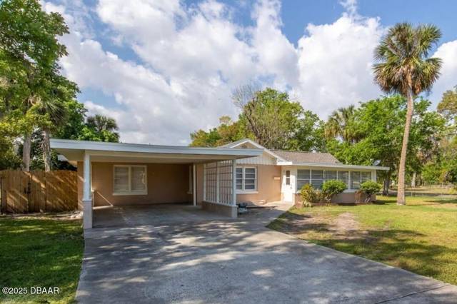 416 S Caroline Street home for sale in Daytona Gardens