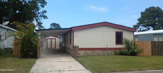 Spruce Creek Village
