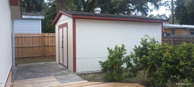 Spruce Creek Village