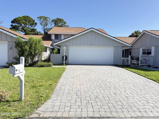 33 Andrea Drive home for sale in Fairgreen
